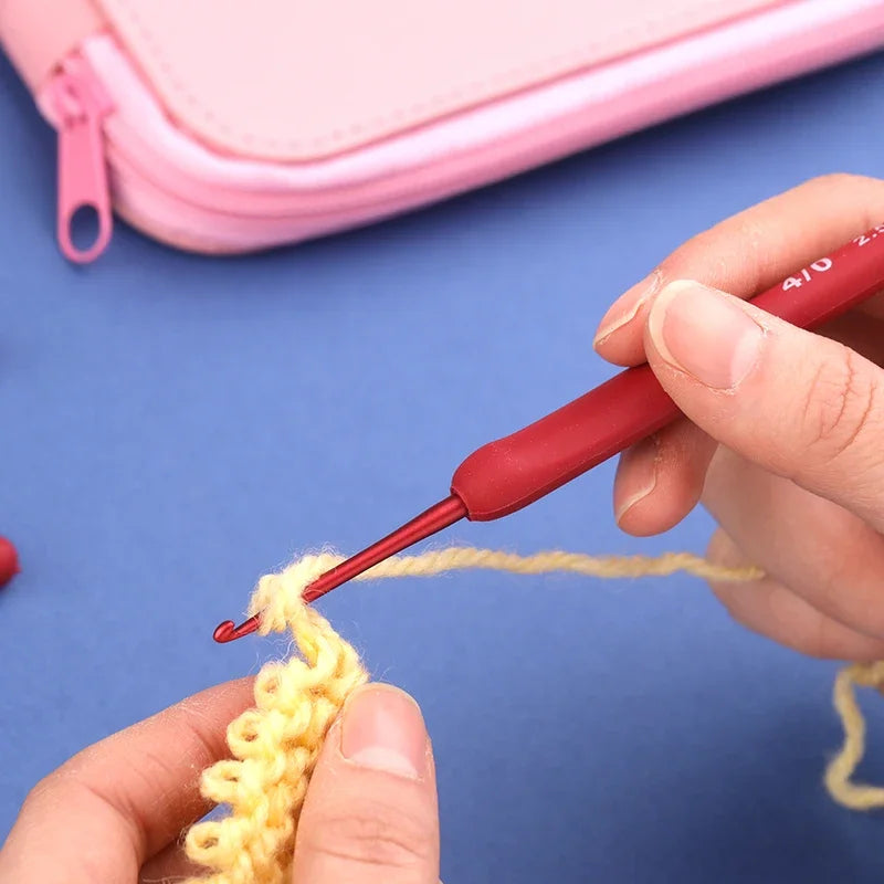 Ergonomic Aluminum Crochet Hooks Set For Comfortable Crafting