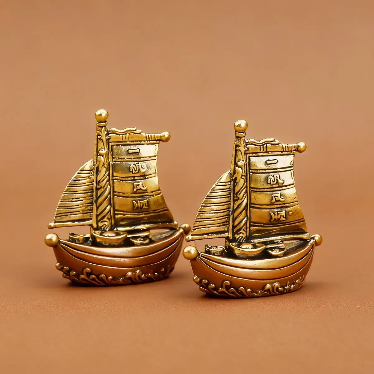 Feng Shui Lucky Sailboat Alloy Mini Ornament For Desk Display