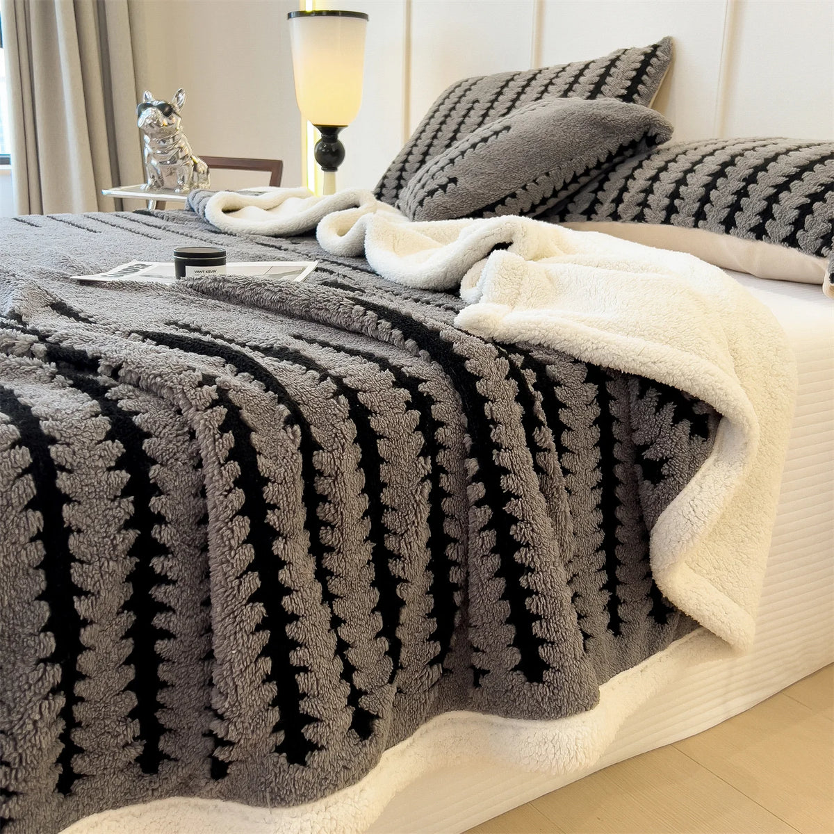 Reversible Sherpa Fleece Blanket Soft Decorative Warm Home Throw