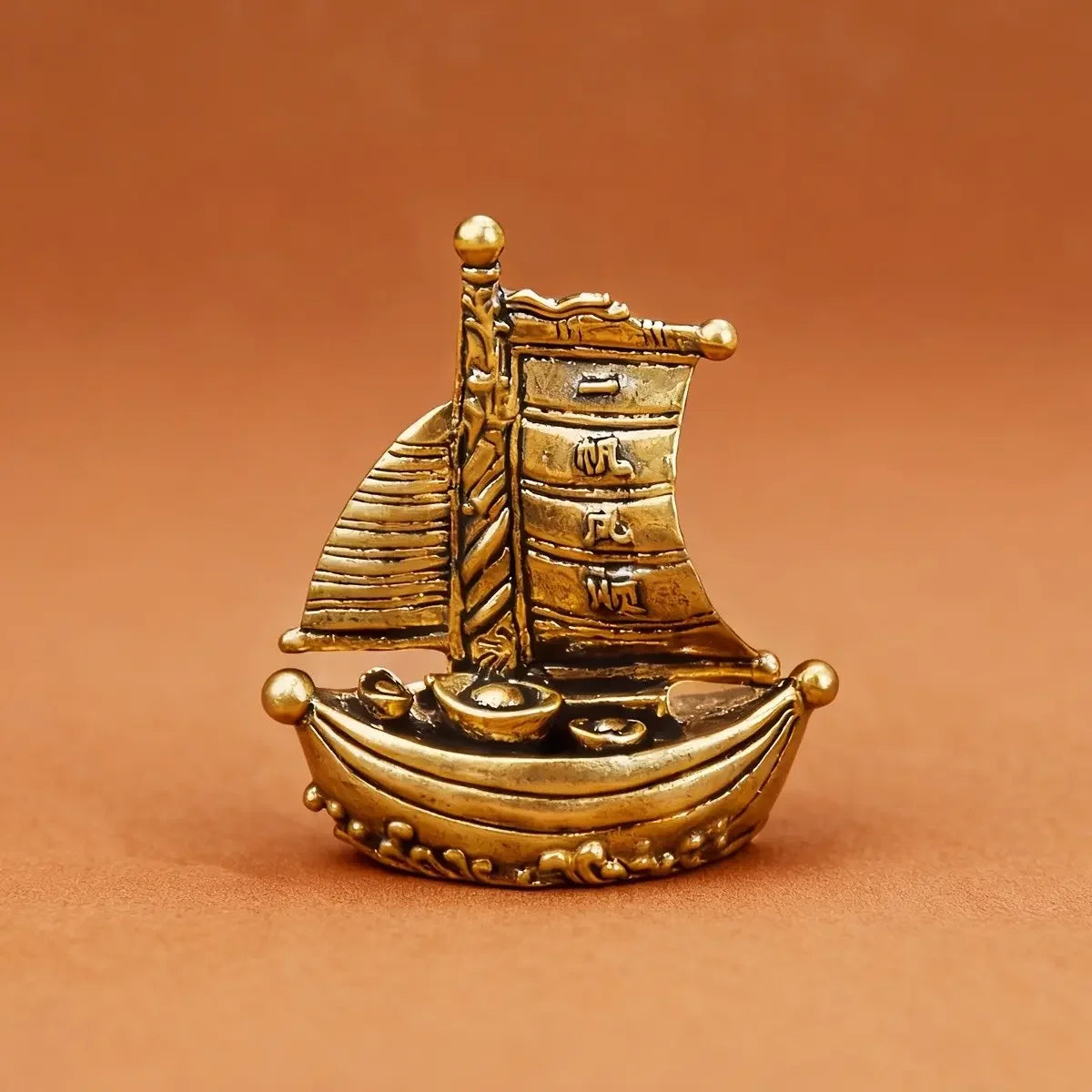 Feng Shui Lucky Sailboat Alloy Mini Ornament For Desk Display